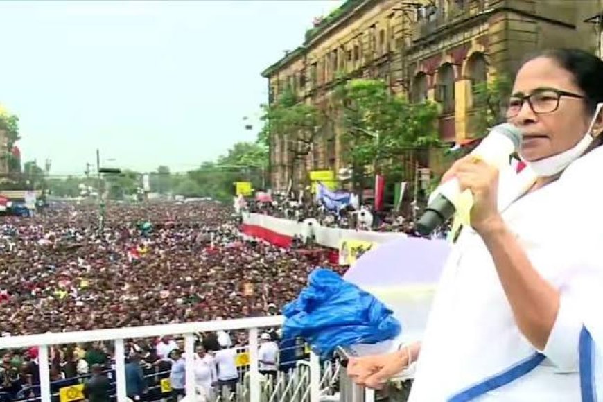 Mamata spends all night at Martyrs Day rally venue to prevent 'BJP-backed miscreants'