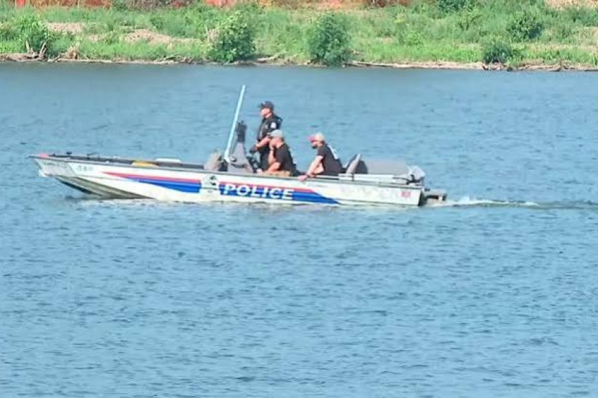 5 dead in attempt to save a struggling swimmer in an Ohio river, sheriff says
