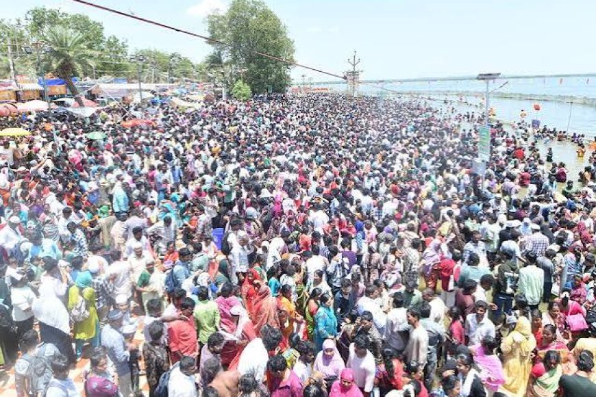 Rottela Panduga at Bara Shaheed Dargah draws massive crowds on third day in Nellore