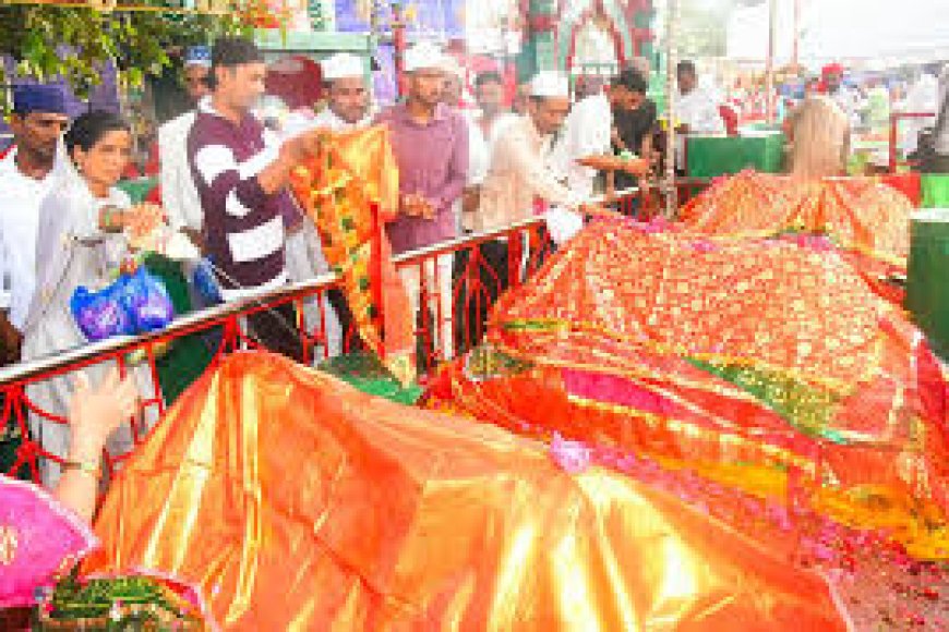 Devotees flock to Andhra's Bara Shaheed Dargah as Rottela Panduga begins