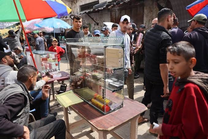Prices soar as Gaza smuggling booms; officials, soldiers and middlemen are accused of cashing in