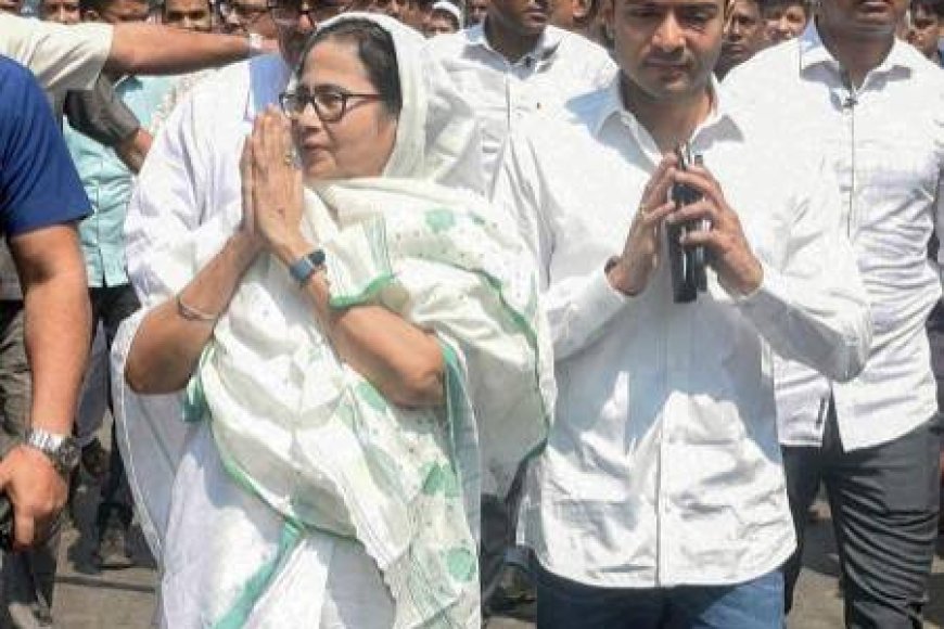 Mamata apologises for traitors, says Abhishek's flaws forgiven