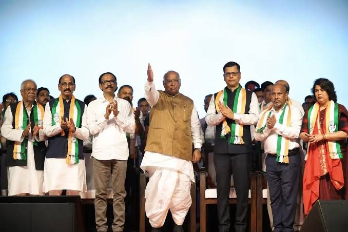 Congress Firm On 2 Stanza Vande Mataram BJP Terms Party Muslim League Congress Working Committee