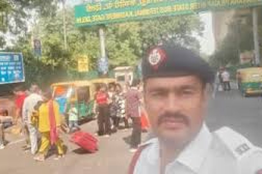 Delhi Traffic Head Constable Dies After Being Hit By Scooter, Run Over By Goods Carrier