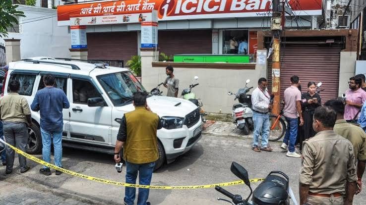 UP banker shoots wife dead over 'betrayal'; kills sister, ends life