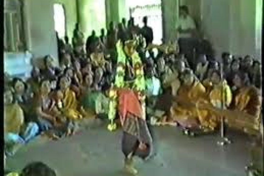 Women danced at qawwali event and Hyderabad’s moral police fumed