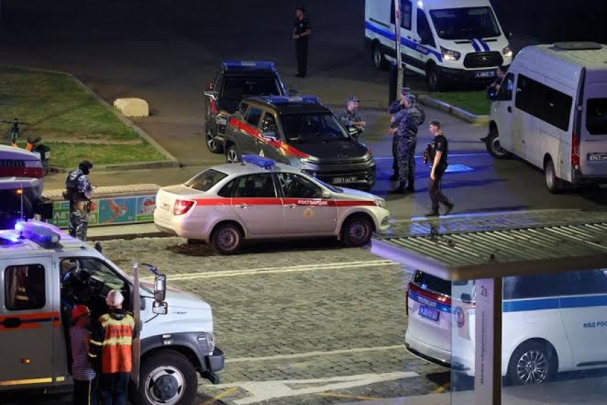 3 Dead As Bomb Carried By Woman Explodes In Moscow Restaurant