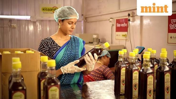 Customs duty on edible oil import reduced to ease prices ahead of festivals