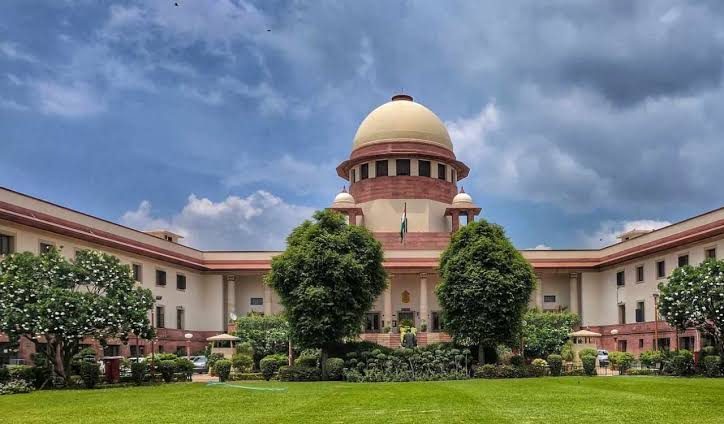 SC bench split on excluding CJI from law to appoint CEC.jpg