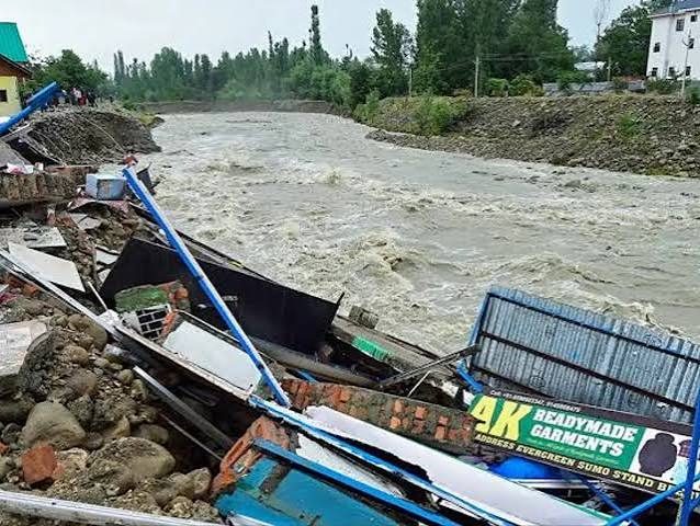 J&K cloudbursts, flash floods damage 24,000 houses, 5,000 roads and 4,000 water schemes in two years