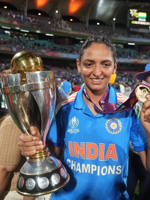 India Women's Cricket Captain Harmanpreet Kaur Steps Down