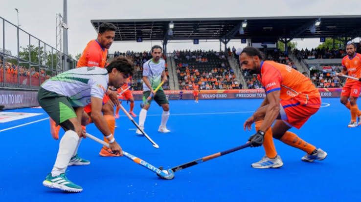 India survive Pakistan scare to storm into Asiad hockey final.jpg