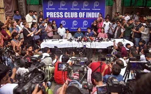 CJP to continue stir, alleges 'emergency-like situation'