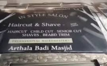 Salon owner assaulted for not writing his name on signboard in UP