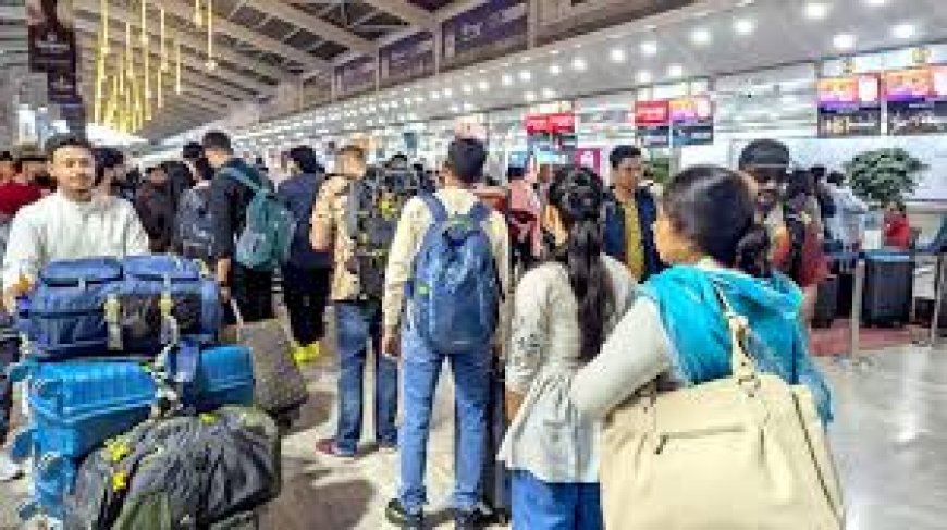 SC flags airfare fluctuations during festivals, calls it 'exploitation'