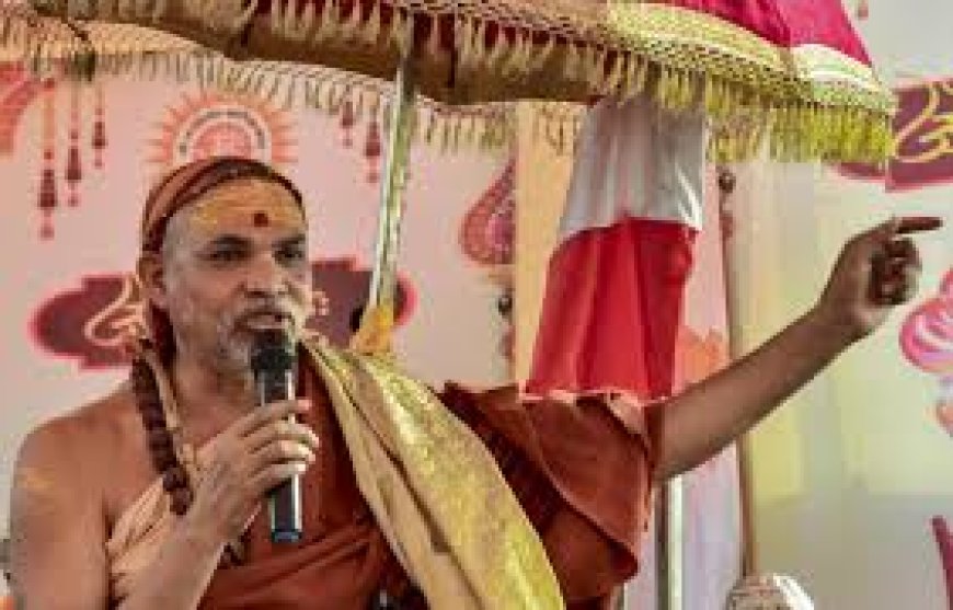 Fresh bout of bitterness between seer and  CM  Yogi Aditya Nath