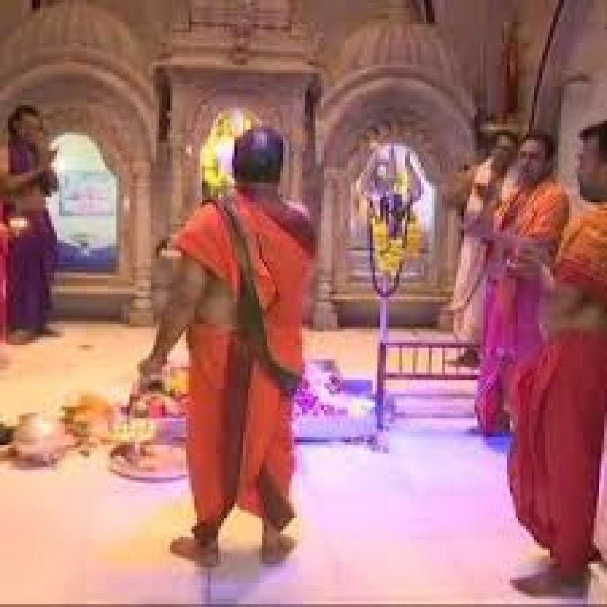 Top Court Gives Monk 4 Years To Vacate Portion of Mumbai's Babulnath Temple