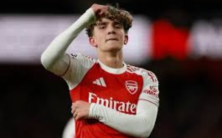 History at Emirates: Dowman, 16, becomes youngest EPL scorer