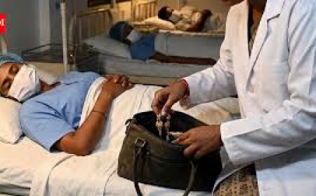 Couple posed as doctors, looted patients in city hospitals