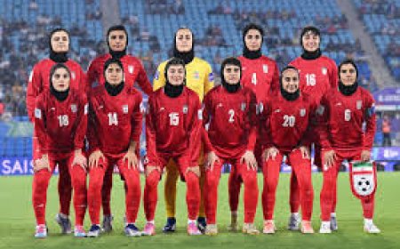 Iran women's football team receives grand welcome in Tehran