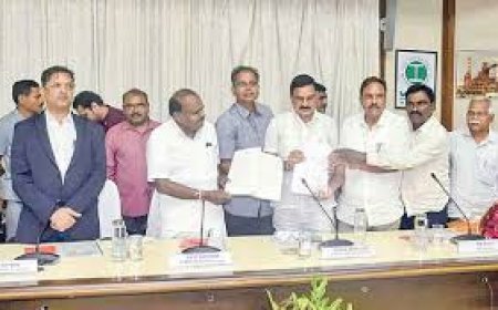 Trade union leaders submit representation to Union Ministers