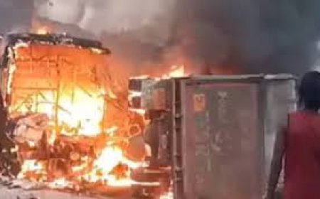 Ten burnt all in fire erupted after lorry and bus collision near Rayavaram