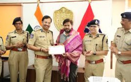 Hyderabad’s Mohammed Firoz felicitated for saving minor girl from assault