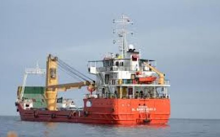 Iran claims its supertanker transited Hormuz despite US blockade