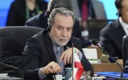 Strait of Hormuz completely open now: Iranian FM