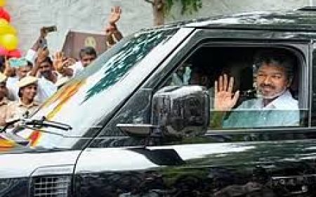 VIP convoys shouldn’t inconvenience public, orders CM Revanth Reddy.jpg