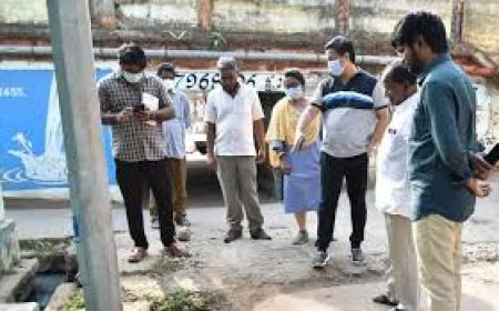 In-charge civic chief inspects sanitation works