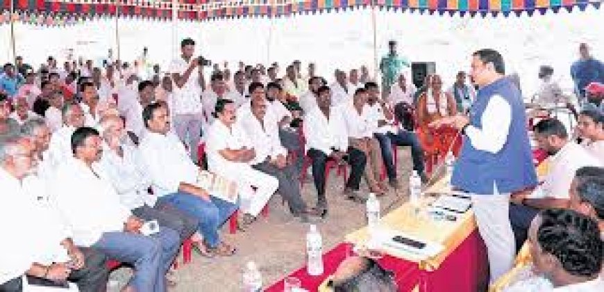 APCRDA conducts Grama Sabha at Mandadam on land acquisition