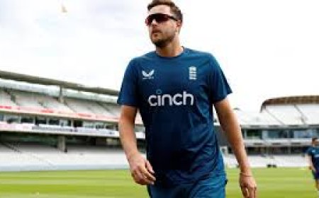 England drop Crawley, recall Robinson for NZ Test