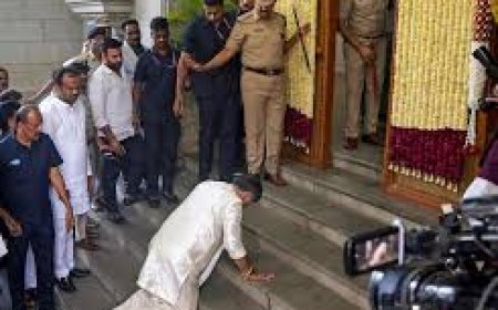 Shivakumar bows, touches steps of Vidhana Soudha