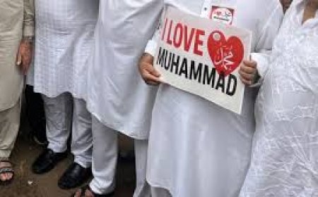 FIR against 7 for pasting ‘I love Muhammad’ posters inside mosque