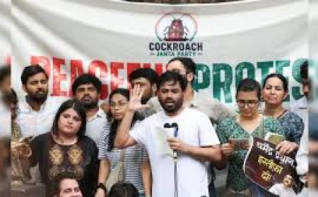 Cockroach party stir in Pune on Thursday demanding Pradhan's resignation