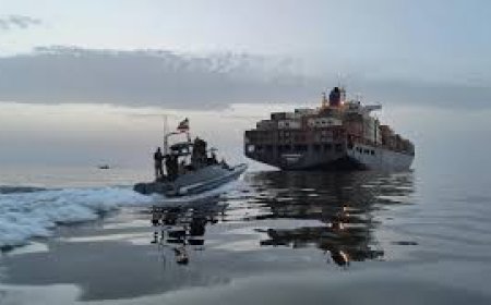 Iran's IRGC warns vessels against transiting Hormuz