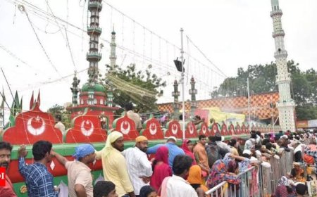 Rottela Panduga at Bara Shaheed Dargah draws massive crowds on third day in Nellore