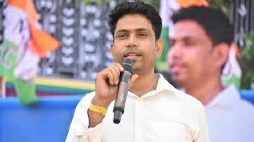 Trinamool Congress leader Jahangir Khan was arrested on "extortion" charges near the India-Nepal border.