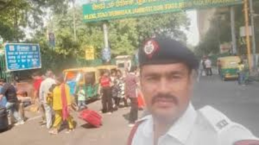 Delhi Traffic Head Constable Dies After Being Hit By Scooter, Run Over By Goods Carrier