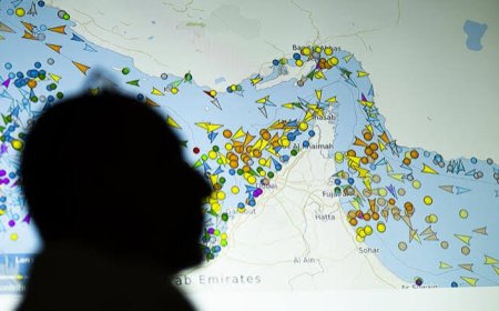 Iran insists Strait of Hormuz closed as US vows 'freedom of navigation'