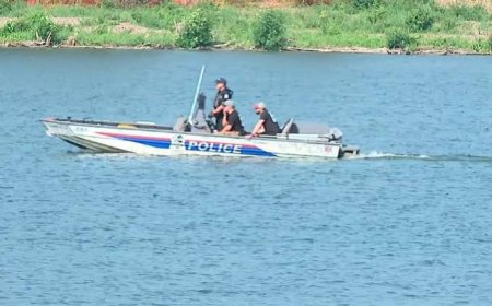 5 dead in attempt to save a struggling swimmer in an Ohio river, sheriff says
