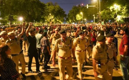 Murder, robbery, rape accused among hundreds at CJP protest: Police