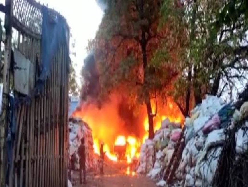 Fire breaks out at a godown in Hyderabad, no casualties 