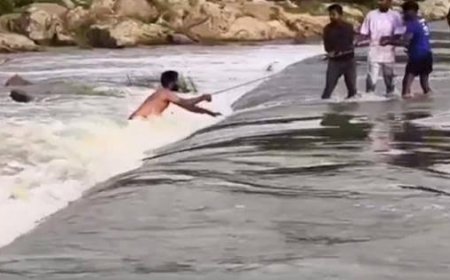 Two youths rescued after causeway crossing attempt fails in Telangana