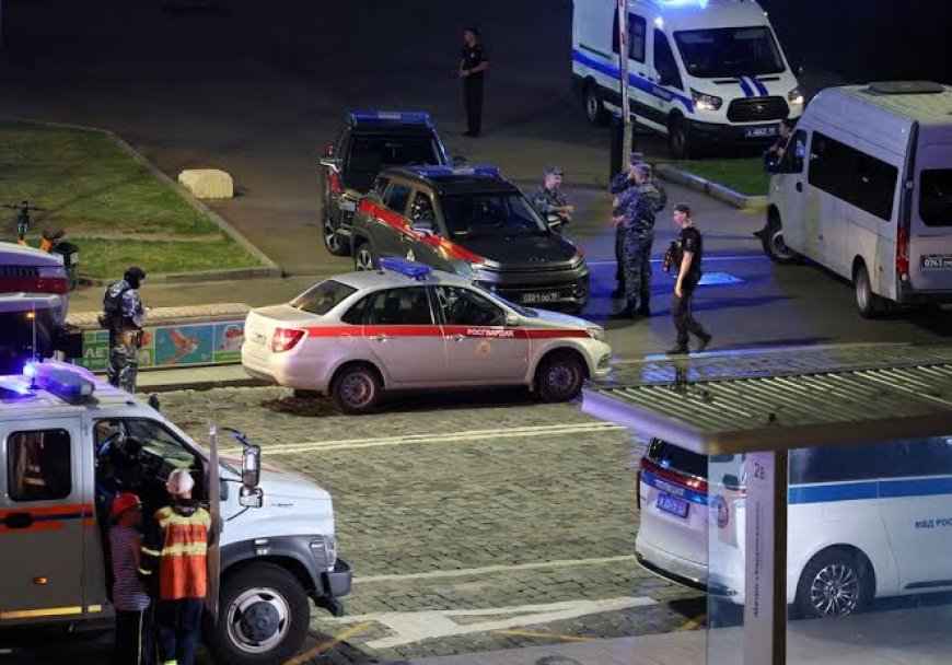 3 Dead As Bomb Carried By Woman Explodes In Moscow Restaurant